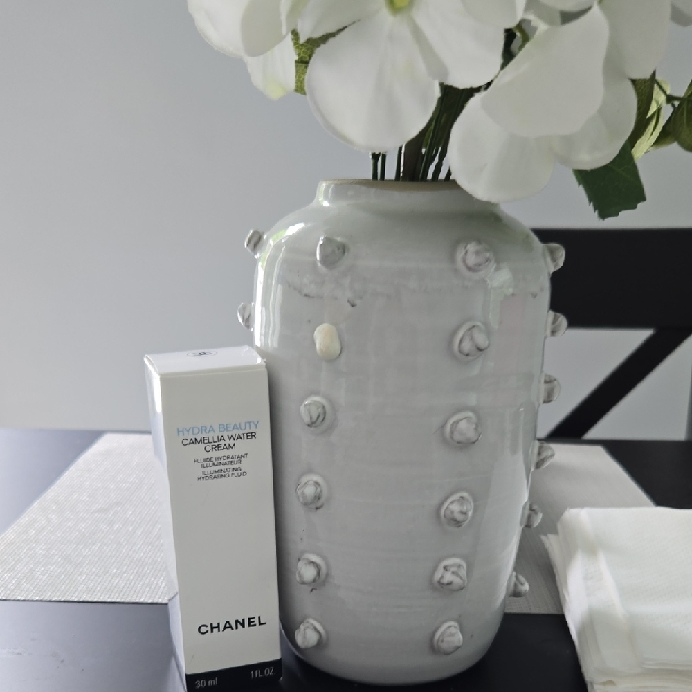 CHANEL Hydra Beauty Camellia Water Cream in White Packaging
